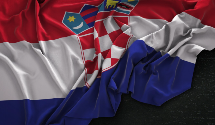 Pjesme, pokliči i policijski kordon ispred stana Tomaševića